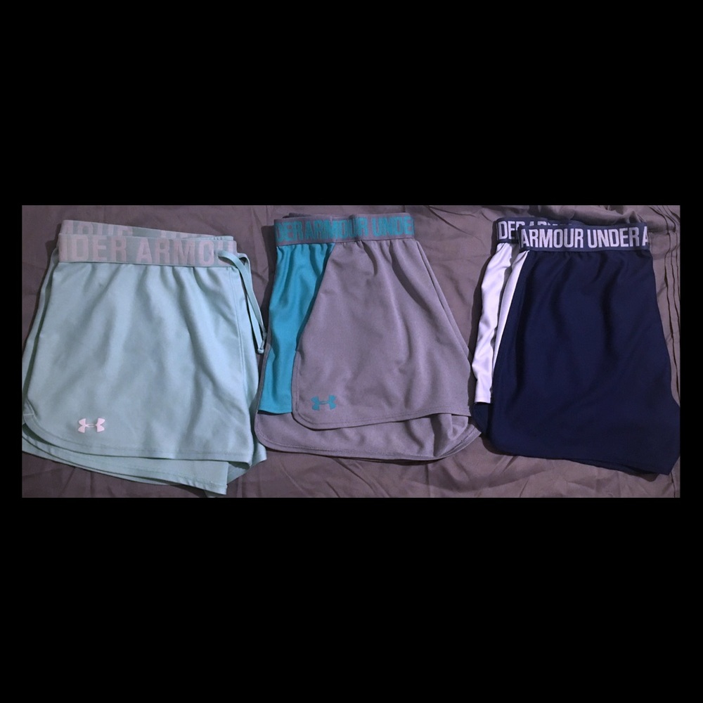 Under Armour woman’s shorts size XL.